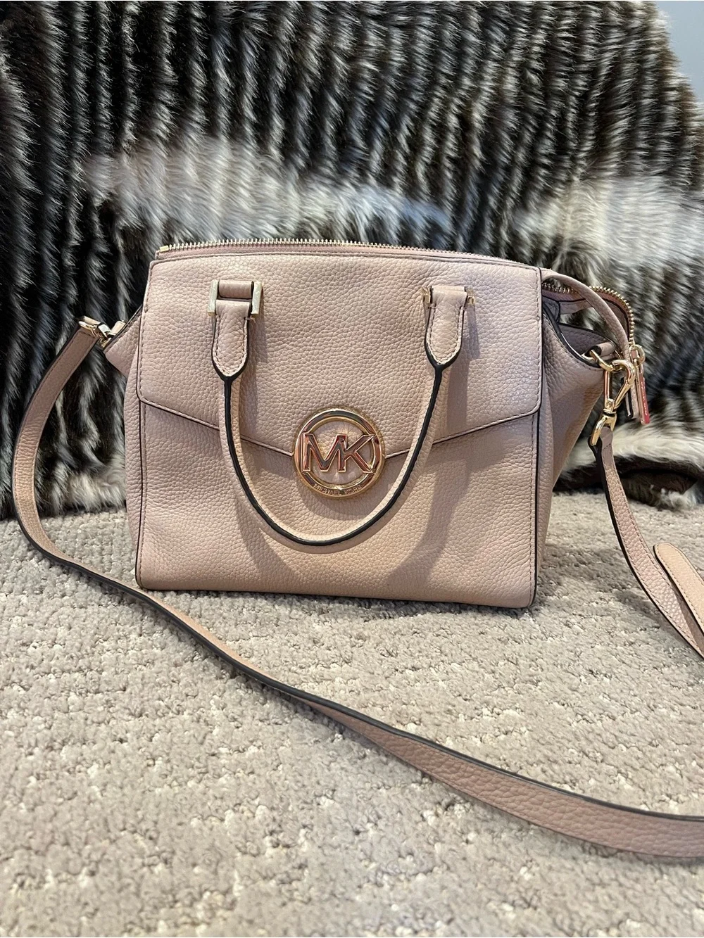 Michael Kors Hudson Satchel Blush Pebbled Leather with Gold Logo